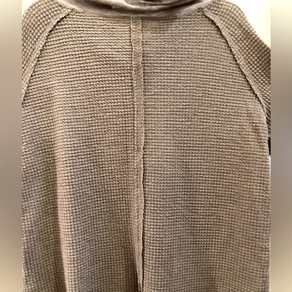 Listicle Waffle-Knit Top - Picture 9 of 10